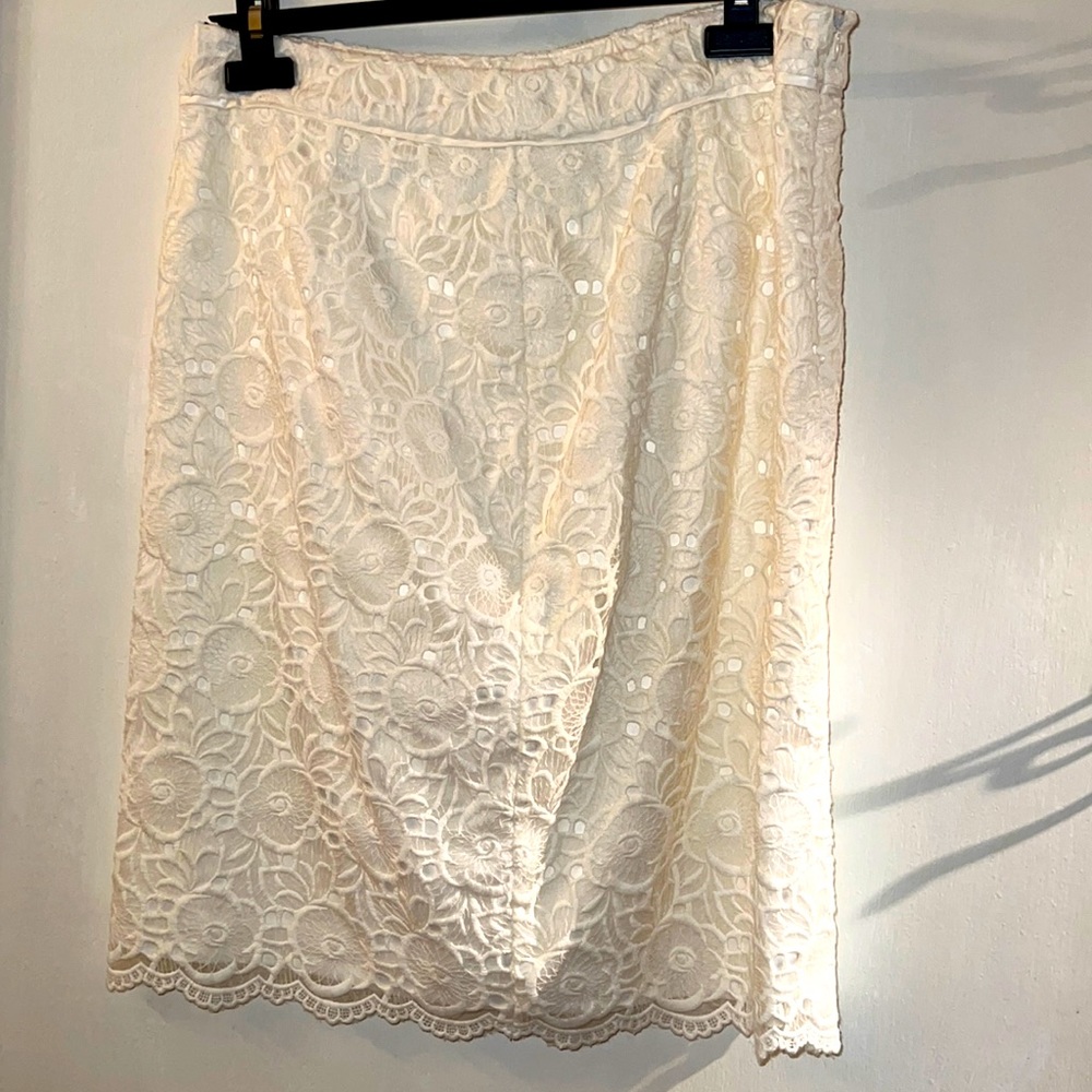 New Antonio Melani abv knee skirt -cutout lace cream colored,satin slip lining -